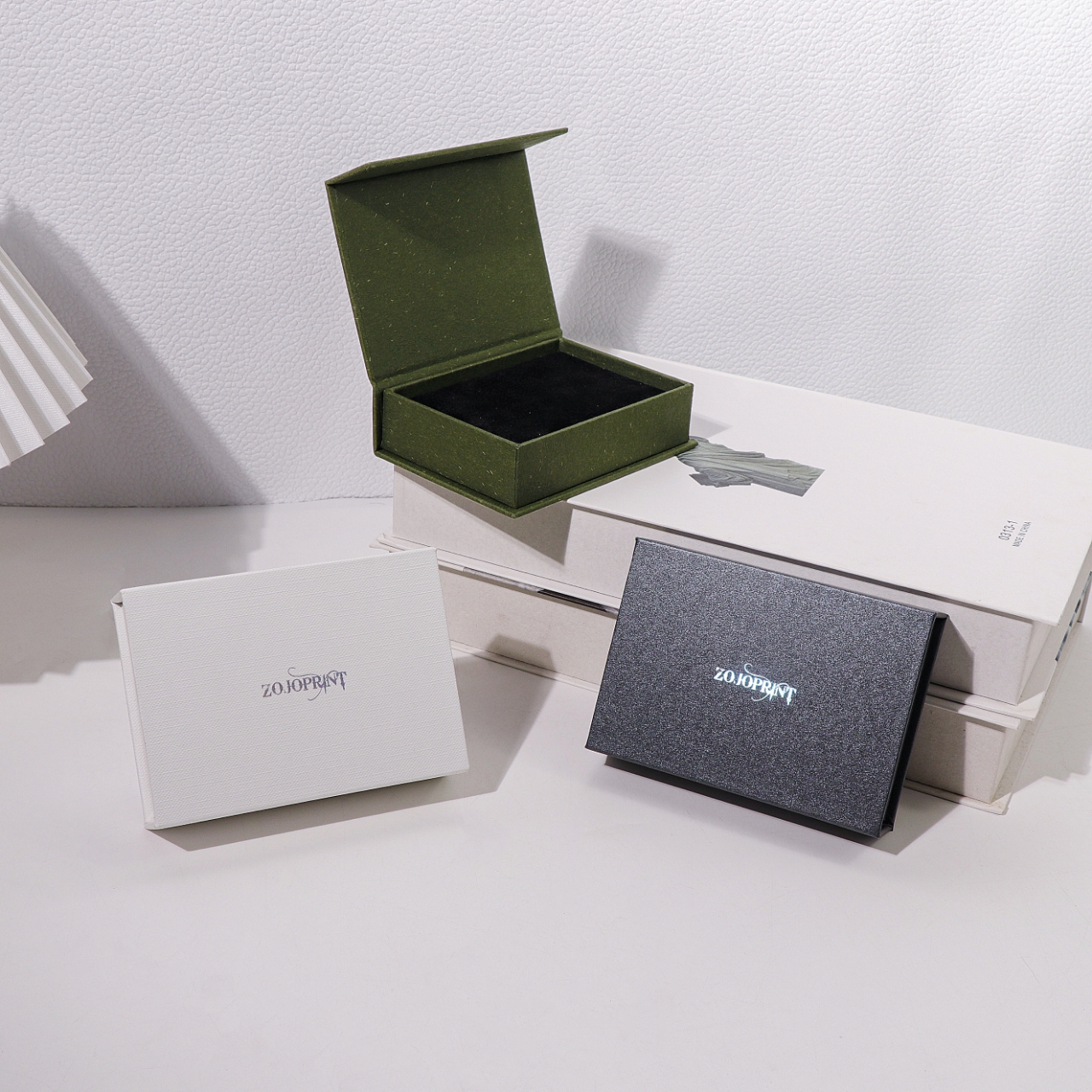 Magnetic Closure Boxes