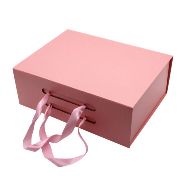 magnetic closure for gloves socks shoes
