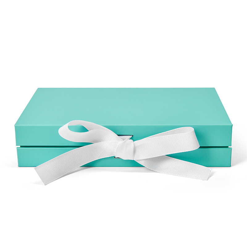 Bespoke Satin Lined Wig Hair Packaging Magnetic Lid Boxes