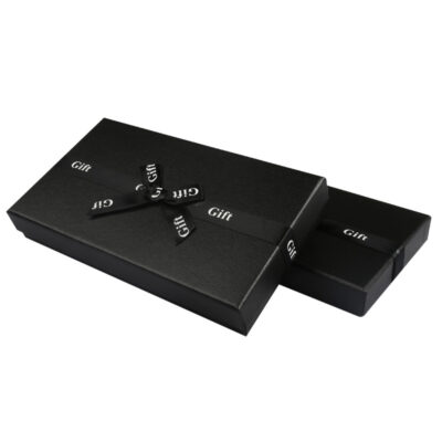 Sweatshirts Sweaters Lid and Base Boxes with Shredded Paper